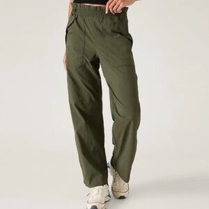 Athleta Trekkie Parachute High Rise Wide Leg Pant Olive Green Size 8
